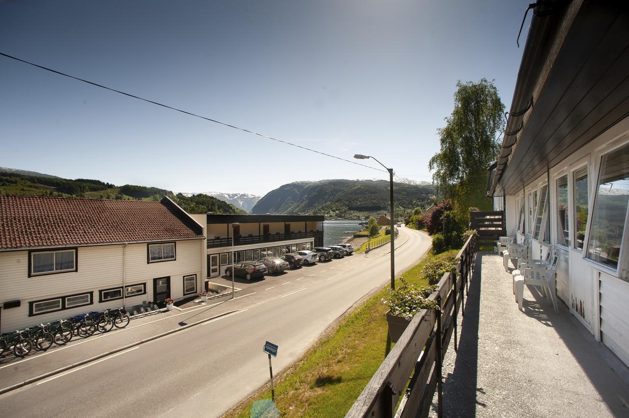 Strand Fjordmotel Ulvik Ngoại thất bức ảnh